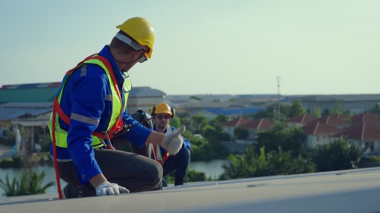 Best Solar Panel Roofing Installation  in Shil, OH
